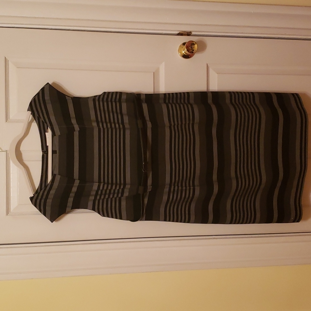 Calvin Klein suit dress size 20W in black & grays